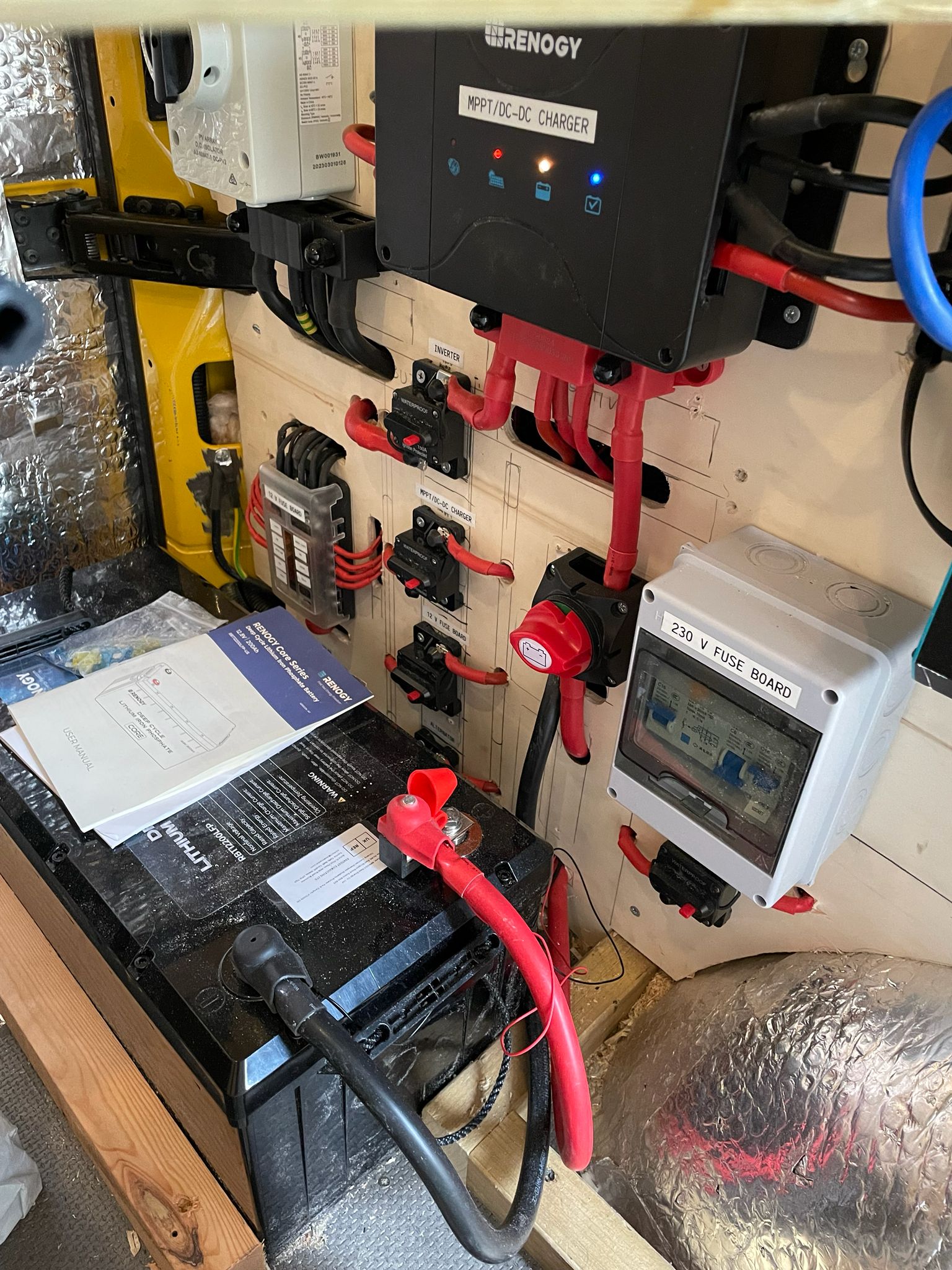 Campervan Renogy MPPT charger, lithium battery and 230V fuse board